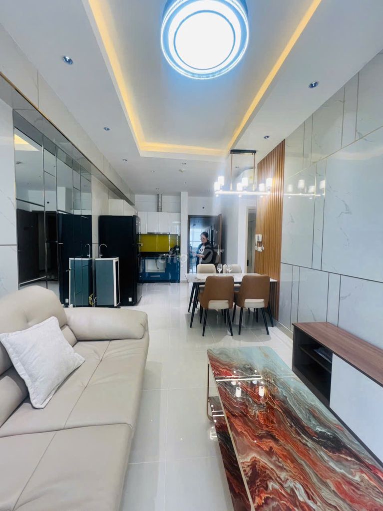 Richardstar rents two bedrooms, two bathrooms, 13 million a month.