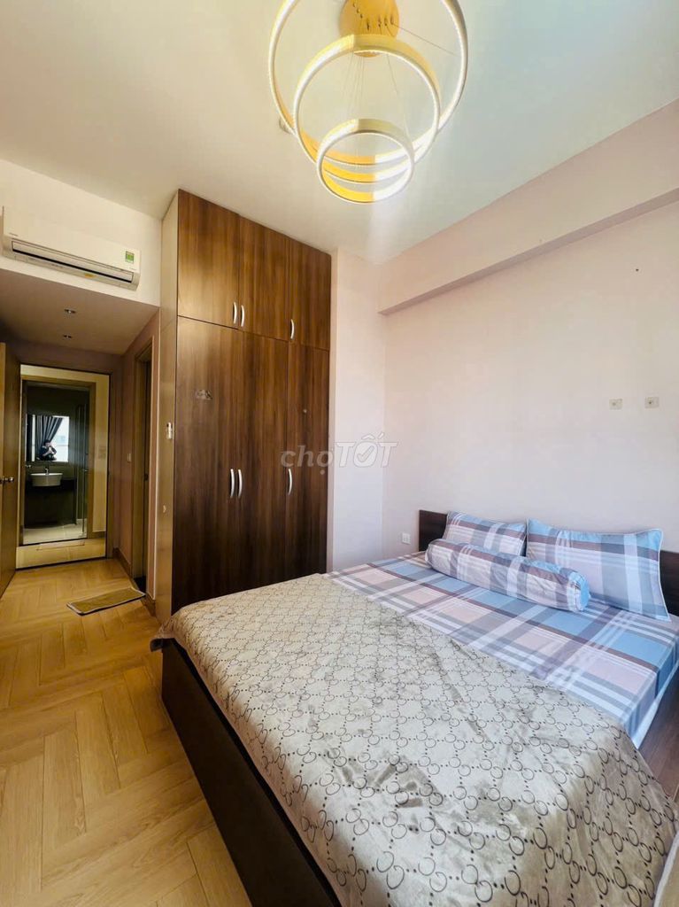 Richardstar rents two bedrooms, two bathrooms, 13 million a month.