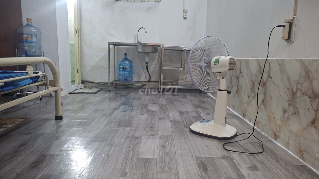 Rent room 16 M-2 on BÙi đình Túy
