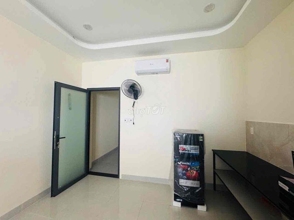 Rent a full-on furniture suite on 4 Nguyễn Duy Trinh.