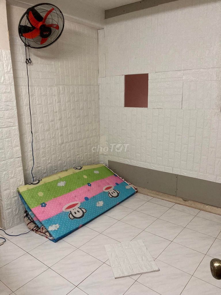Rent a room at 308/D cmt8, 010, District 3