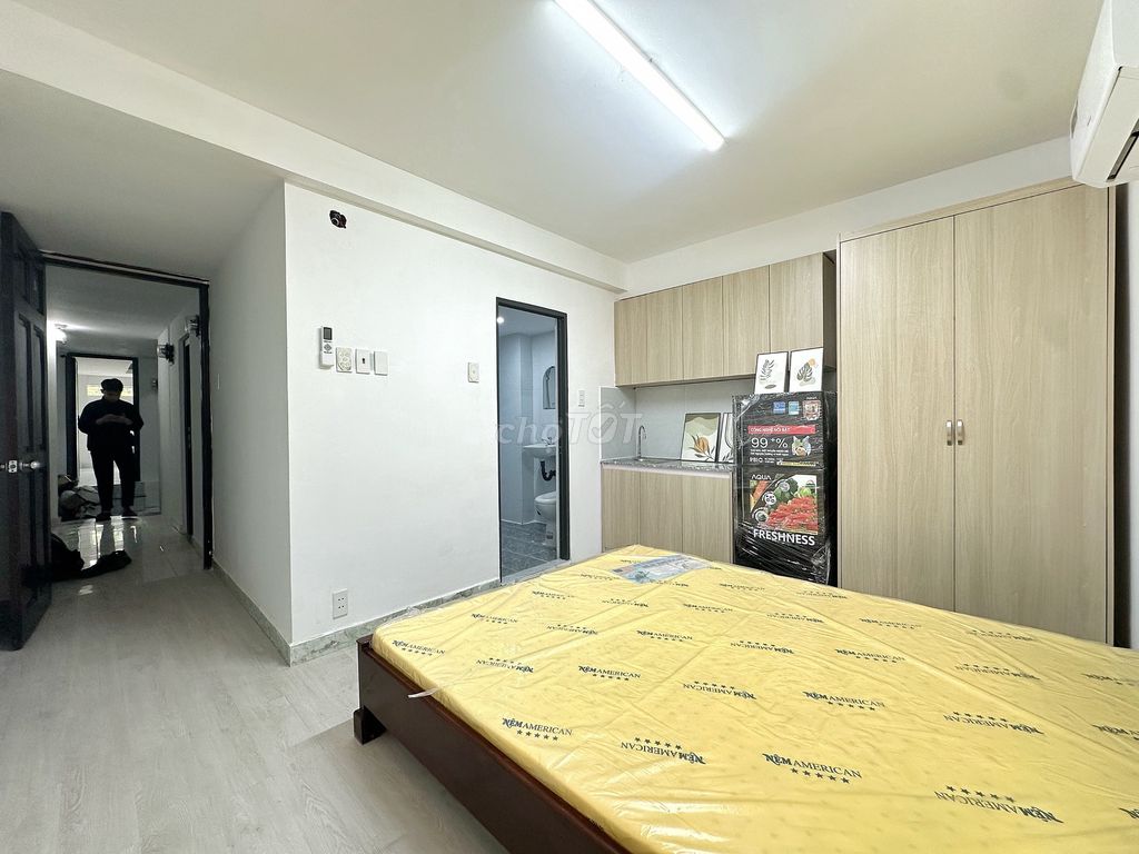 room with large Tân Phú large windows - full clean furniture - now free