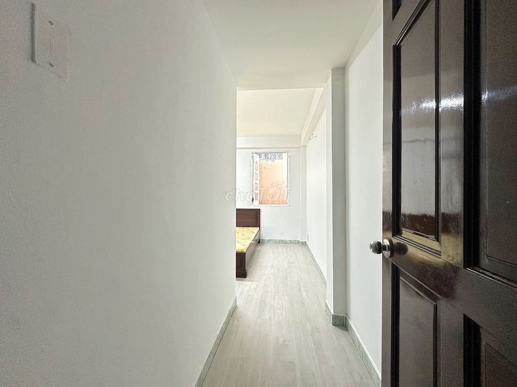 room with large Tân Phú large windows - full clean furniture - now free