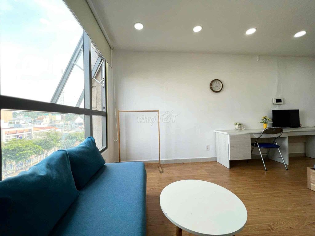 Rent Garden Gate apartment. One bedroom. 36mm bathroom.