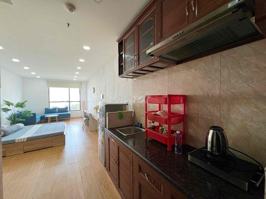 Rent Garden Gate apartment. One bedroom. 36mm bathroom.