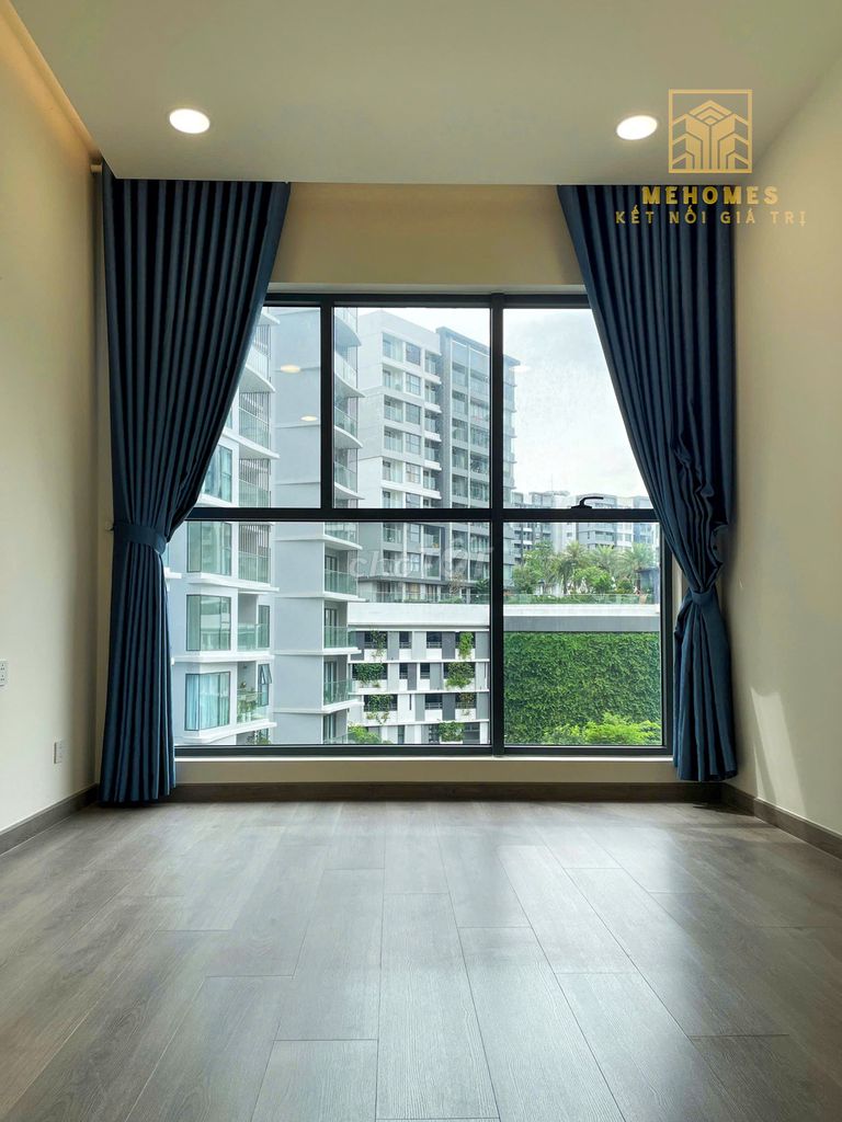 I'll rent two of my basic rooms for the centerys, low floors.