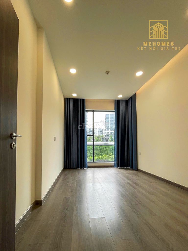 I'll rent two of my basic rooms for the centerys, low floors.