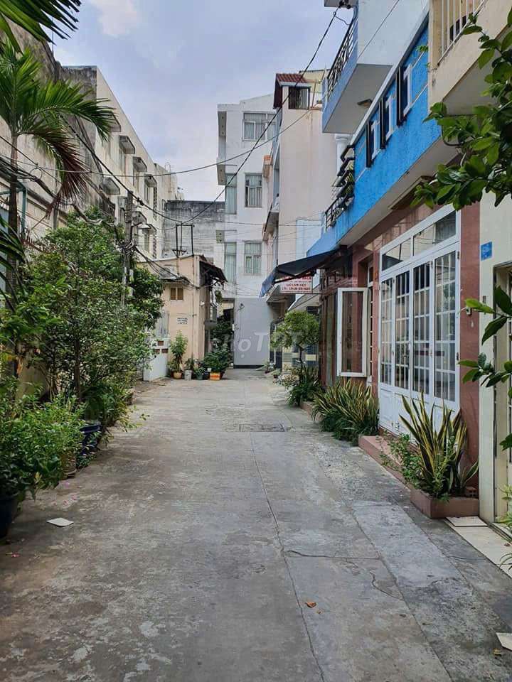 14 million apartments. 4.2 .2 .8 M, 2 Phan Đăng Lưu residences.