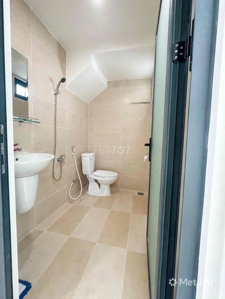 Rent a new two-story street, 135 Nguyễn Hữu Cảnh Bt-G district.