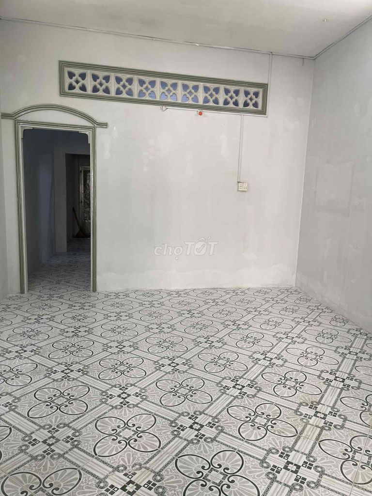 Rent the original four-and-a-half x17 M-car alley Trường Chinh.