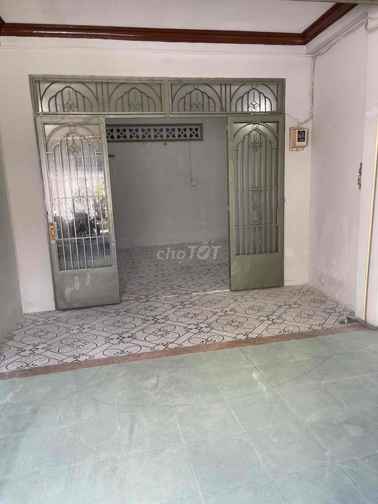 Rent the original four-and-a-half x17 M-car alley Trường Chinh.