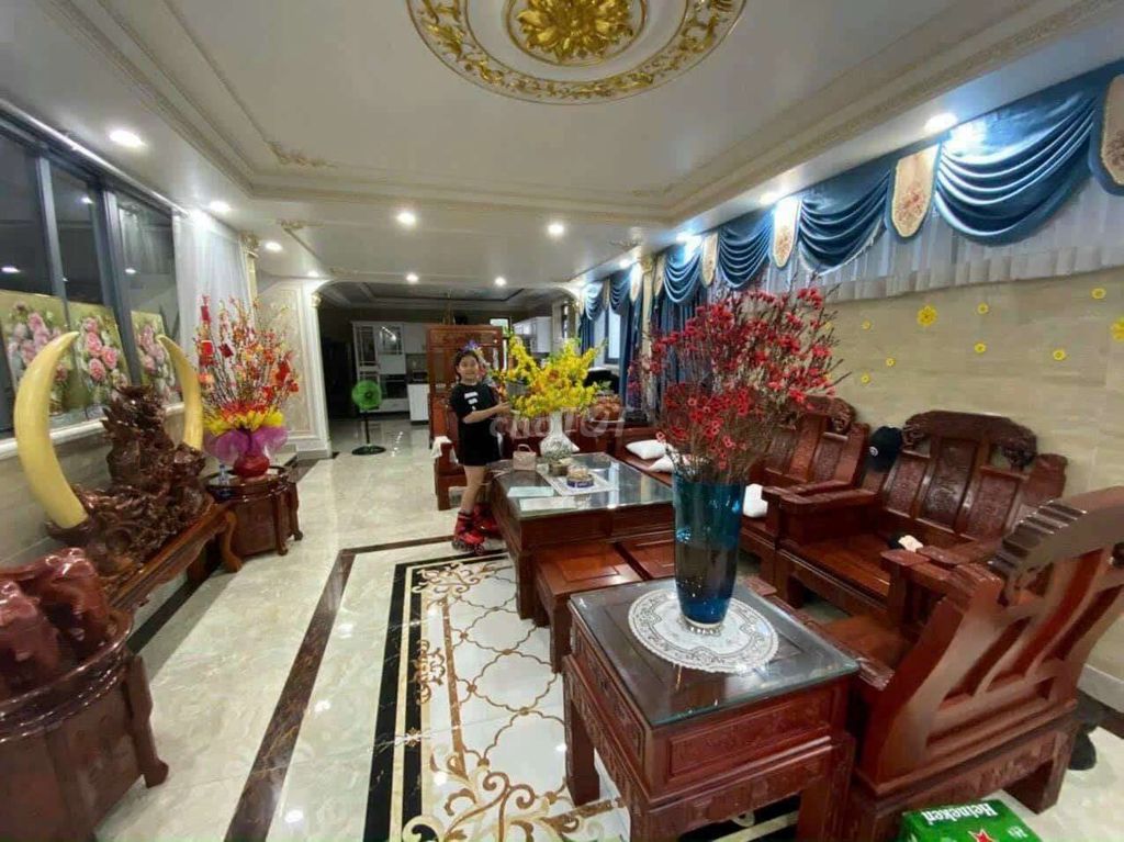 Rent the entire interior compound of the 10-foot missile area.