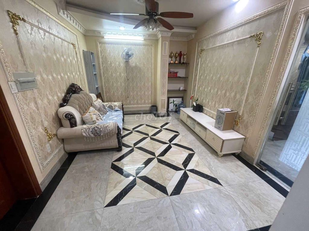 Rent the entire interior compound of the 10-foot missile area.