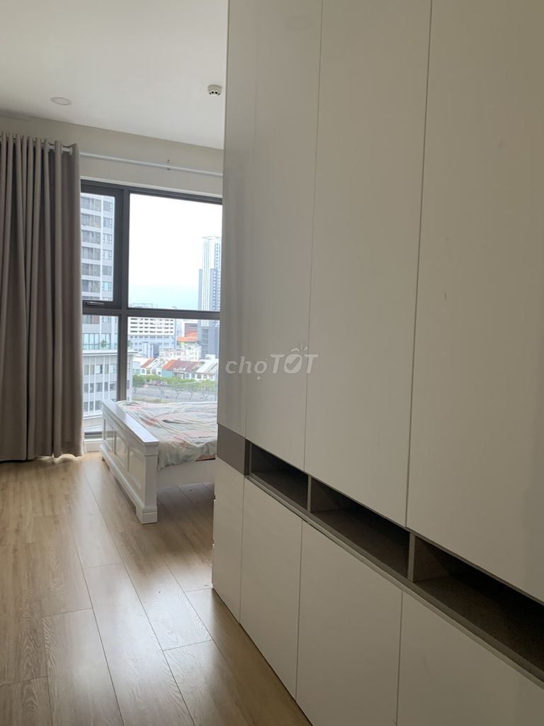 Rent me the fourth district-- 55 M2 full high-end furniture-- 18 million.