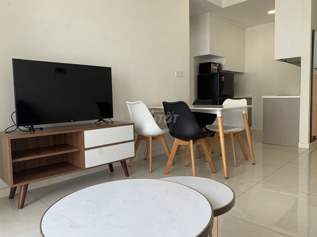 Rent me the fourth district-- 55 M2 full high-end furniture-- 18 million.