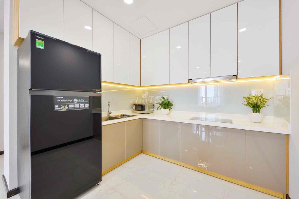 Rent Orchard Parkview three bedrooms. Two full-class toilets.