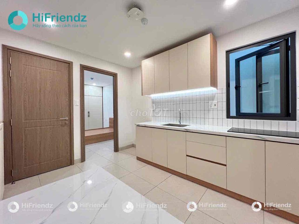 Opening two bedrooms, one bedroom near the back gate. Happy apartments, green apartments.