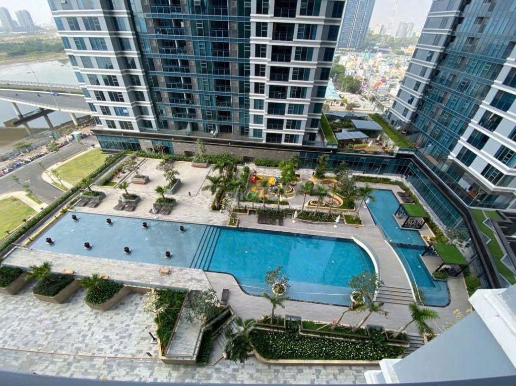 Master himself hired three Sunwah Pearl bedrooms, high level, beautiful View, great price.