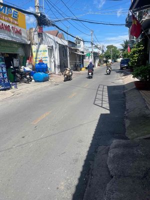 Rent a front house on Đông Hưng Thuận-3.