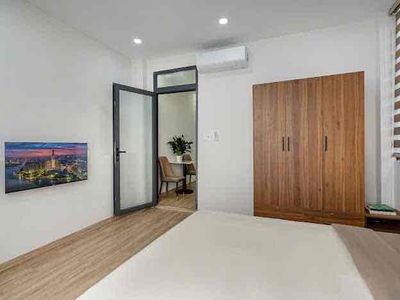 The apartment is like a balcony bedroom, full of private washing machines, near the toilet.