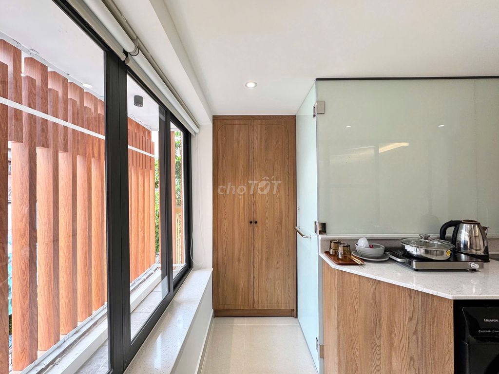 Studio Splitter Full Buildings Right Upon ALS Tân Phú elevators - View Glass