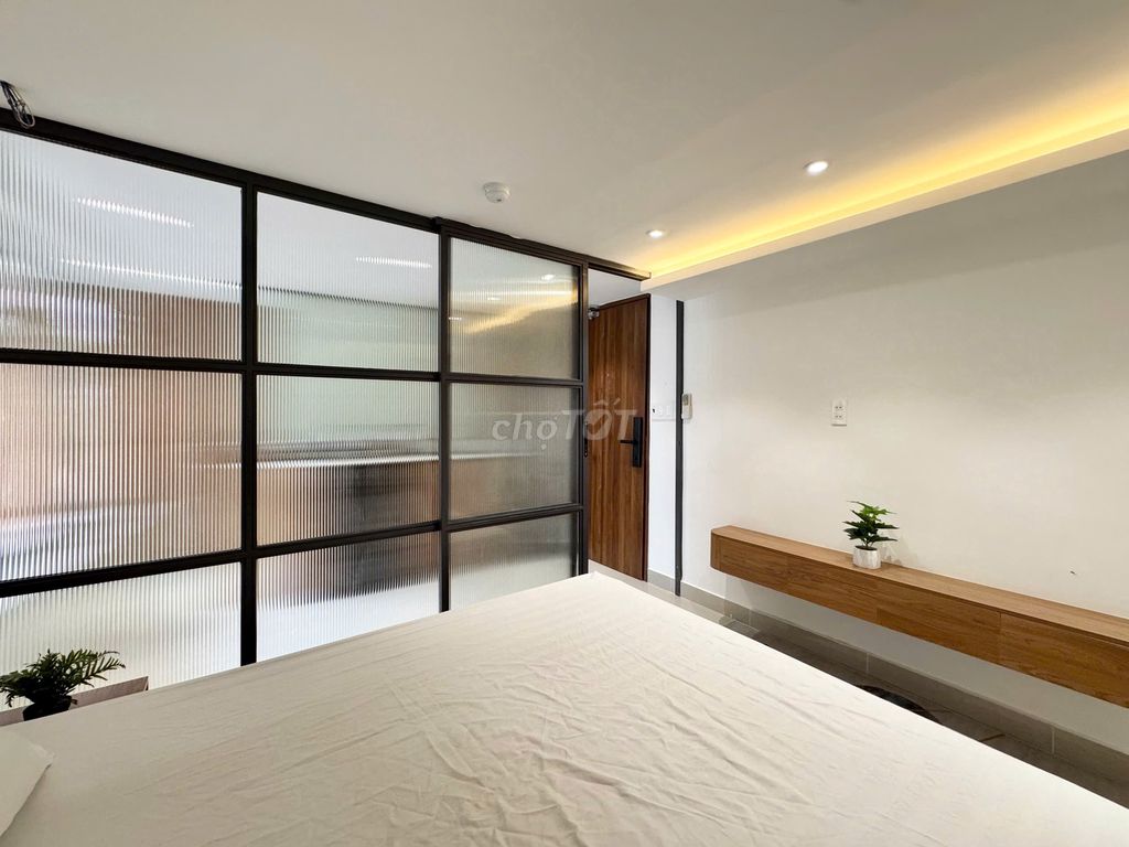 Studio Splitter Full Buildings Right Upon ALS Tân Phú elevators - View Glass