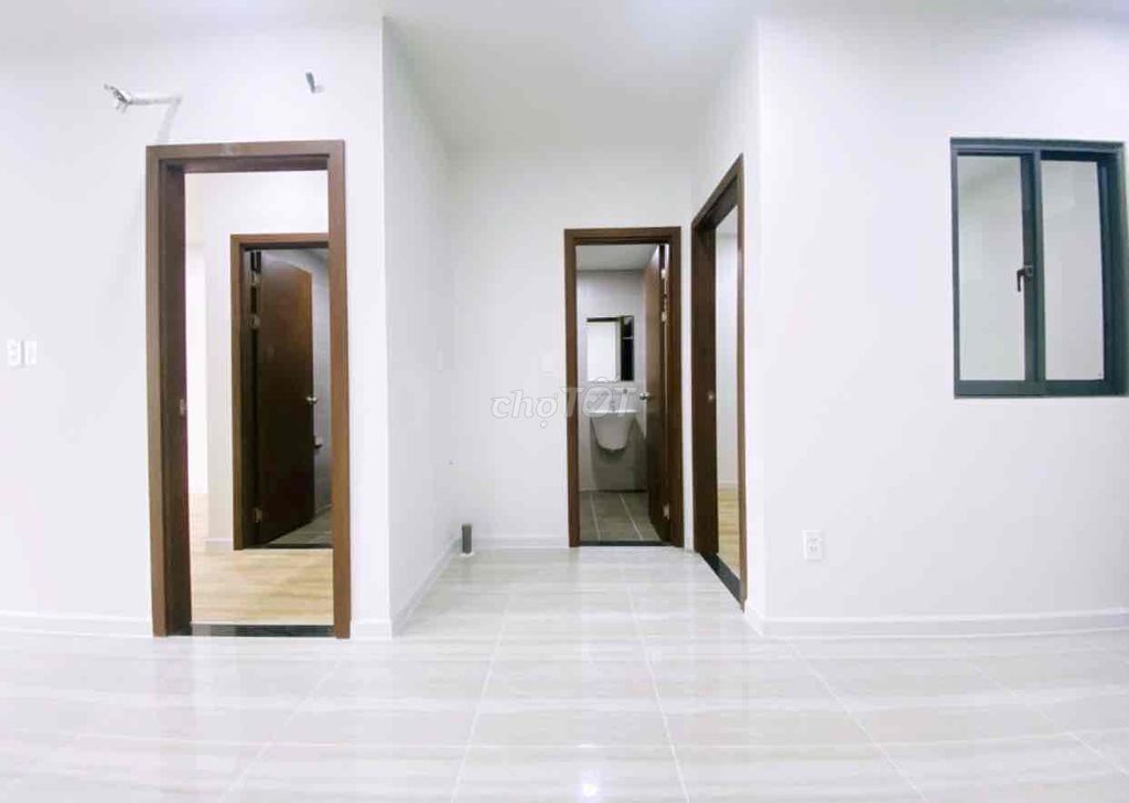 5.7 million a month. 2 bedroom 2 toilets. Thủ Đức open to 60 meters - the Big H village.