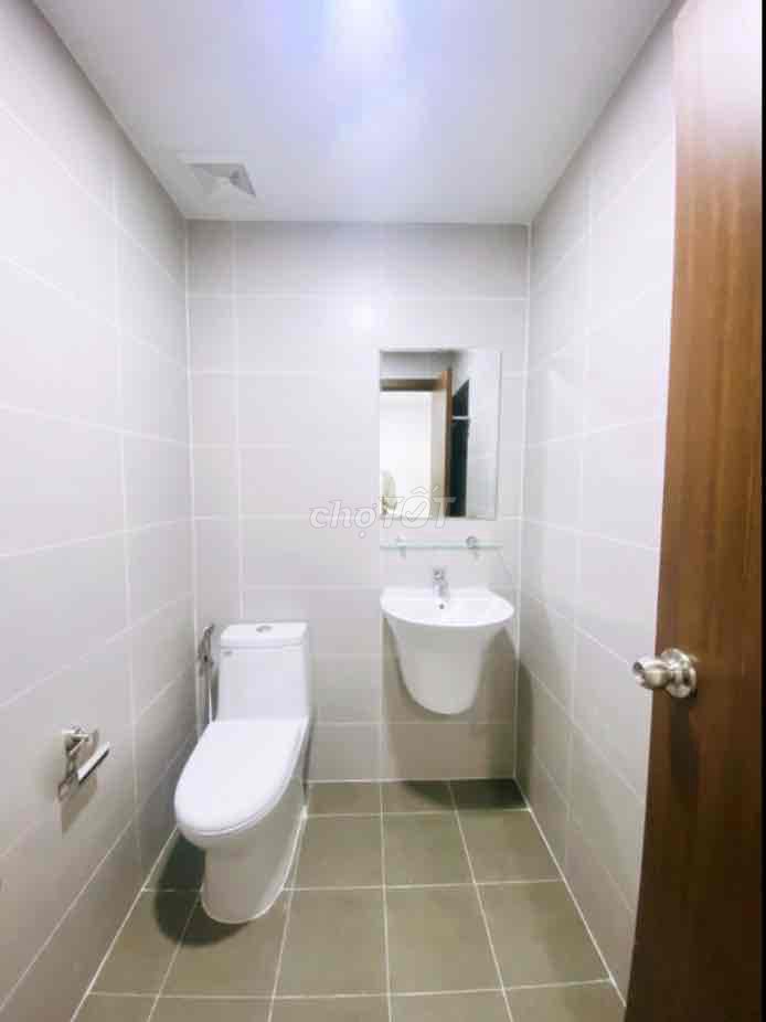 5.7 million a month. 2 bedroom 2 toilets. Thủ Đức open to 60 meters - the Big H village.
