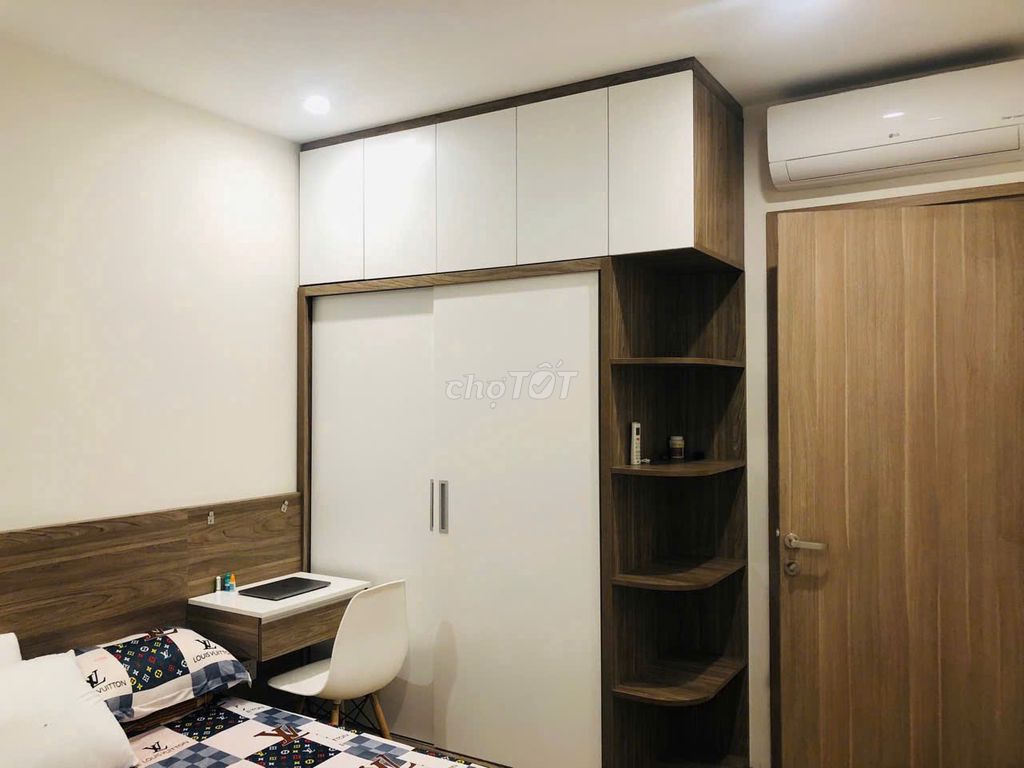 The owner rented the Vinhomes Grand Park apartment, 2 bedrooms - Full interior