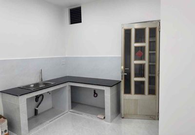 Tô Hiến Thành Z.Q. 10 btct 4.2 x 16 meters, 2 bedroom 2 MH toilets, oke