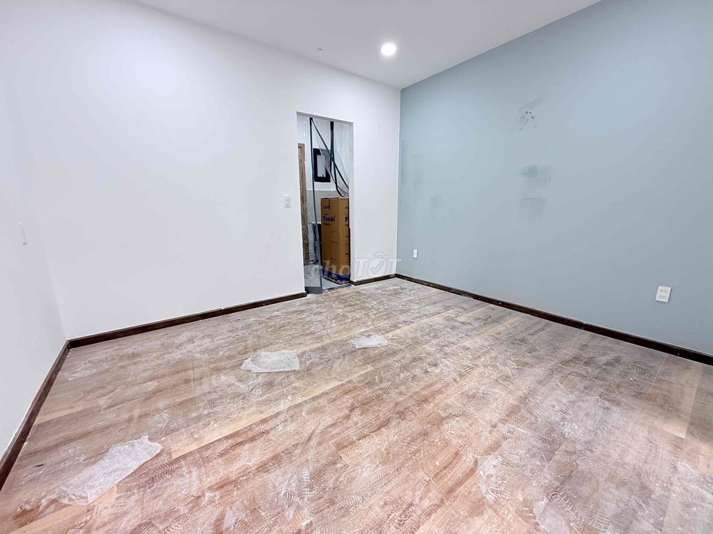 Rent a new room. 100 percent split.