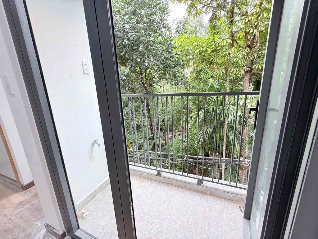 Rent a new room. 100 percent split.
