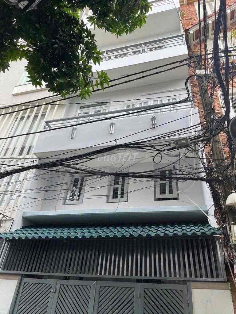 Three bedrooms, four toilets, Nguyễn Đình Khơi, 204, Tân Bình