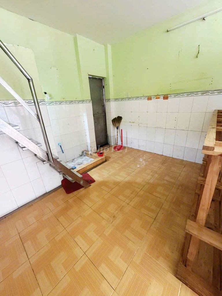 Đình Nghi Xuân cash. Bình Tân (2 bedroom, 1 toilet) area uses 80 meters2.
