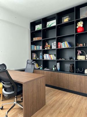 The owner rented the corner of the three M-One apartment, nice interior, good price.