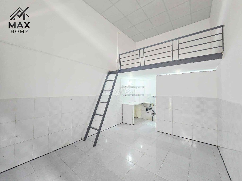 Rent a motel near the university village, Prince Two, right on the Linh Xuân.