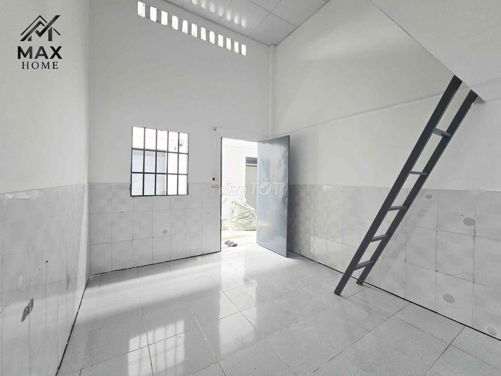 Rent a motel near the university village, Prince Two, right on the Linh Xuân.