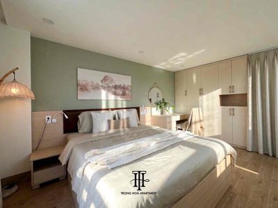 Get the Guardian a high-class bedroom and move into the District 1 .