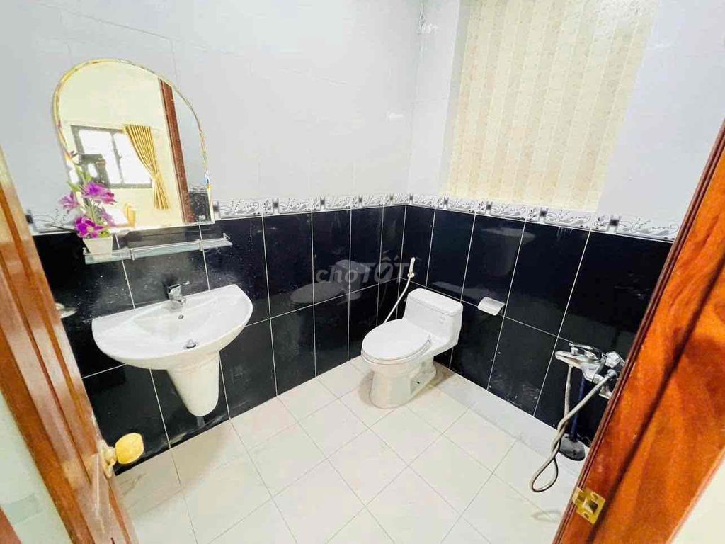 Two Balcony Bedrooms 60 m.2 near Landmark81, Sai Gon Pearl Bridge Three Sons 1