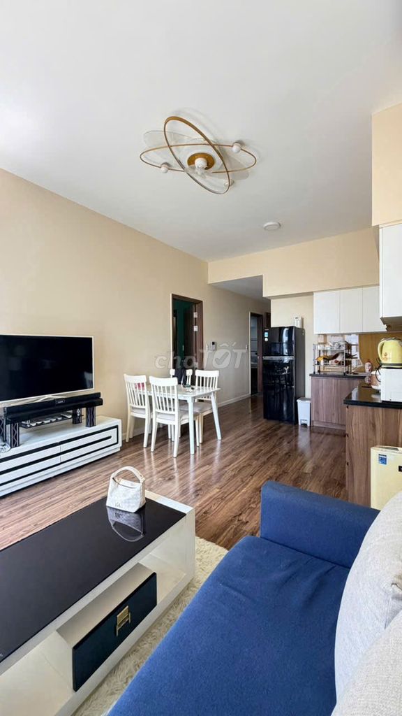 Rent two bedroom 2 toilet 72 M2 full Mizuki Park furniture for 11 million a month.