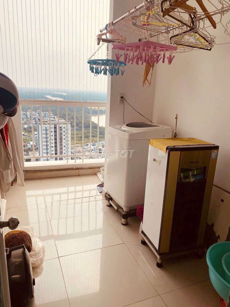 Rent apartment three bedrooms.