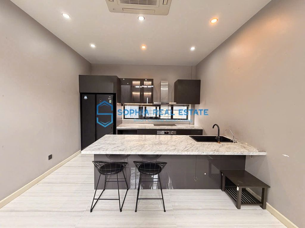 The modern Villa style 4 rooms are very beautiful.