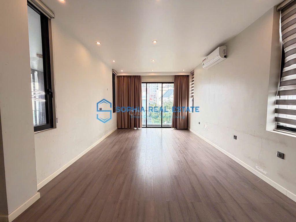 The modern Villa style 4 rooms are very beautiful.