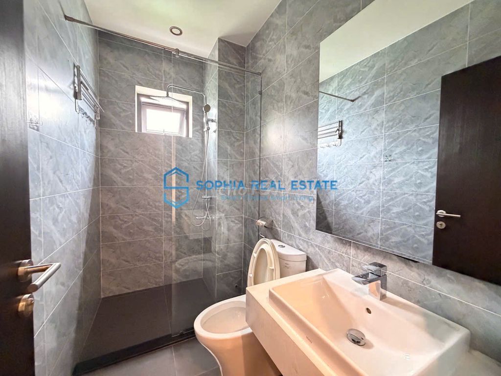 The modern Villa style 4 rooms are very beautiful.