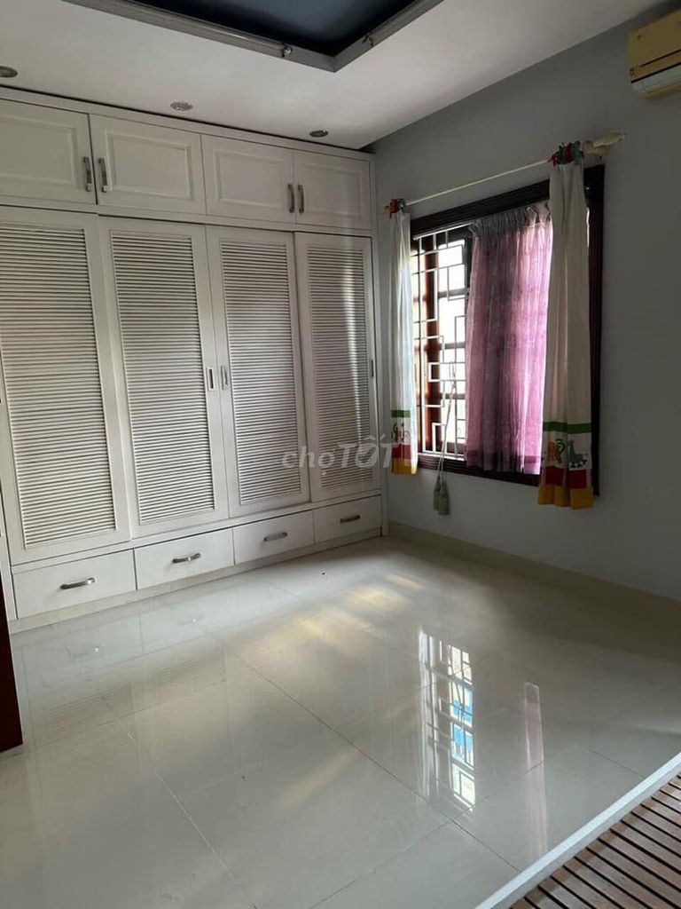 Rent the Fire-Kq1, 4 stories, 6 x 20 meters, vault plus 4 floors, with interior