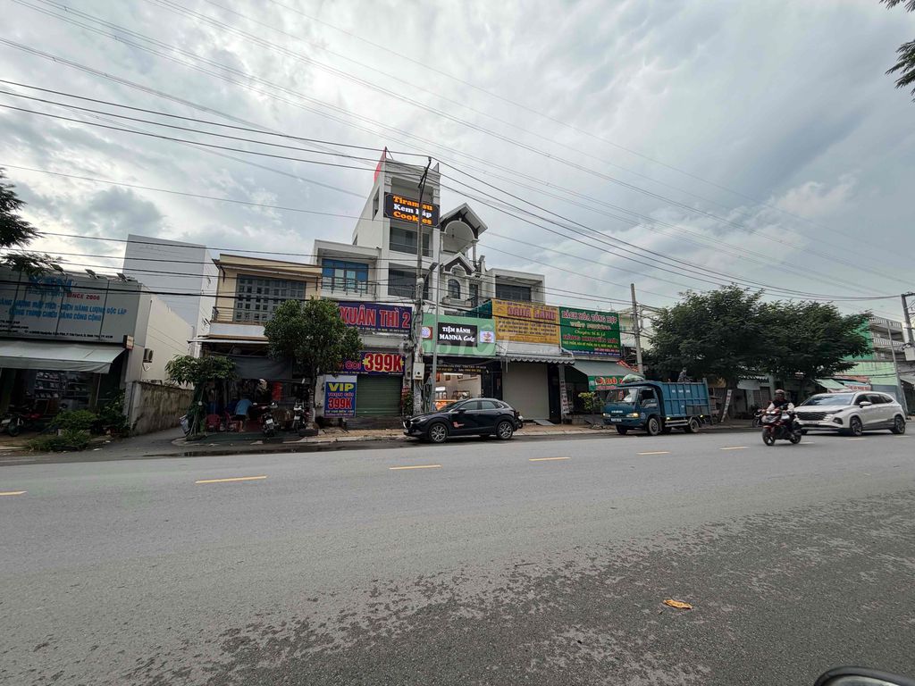 Rent a house across the street from Nguyễn Cửu Phú across from Tecco.