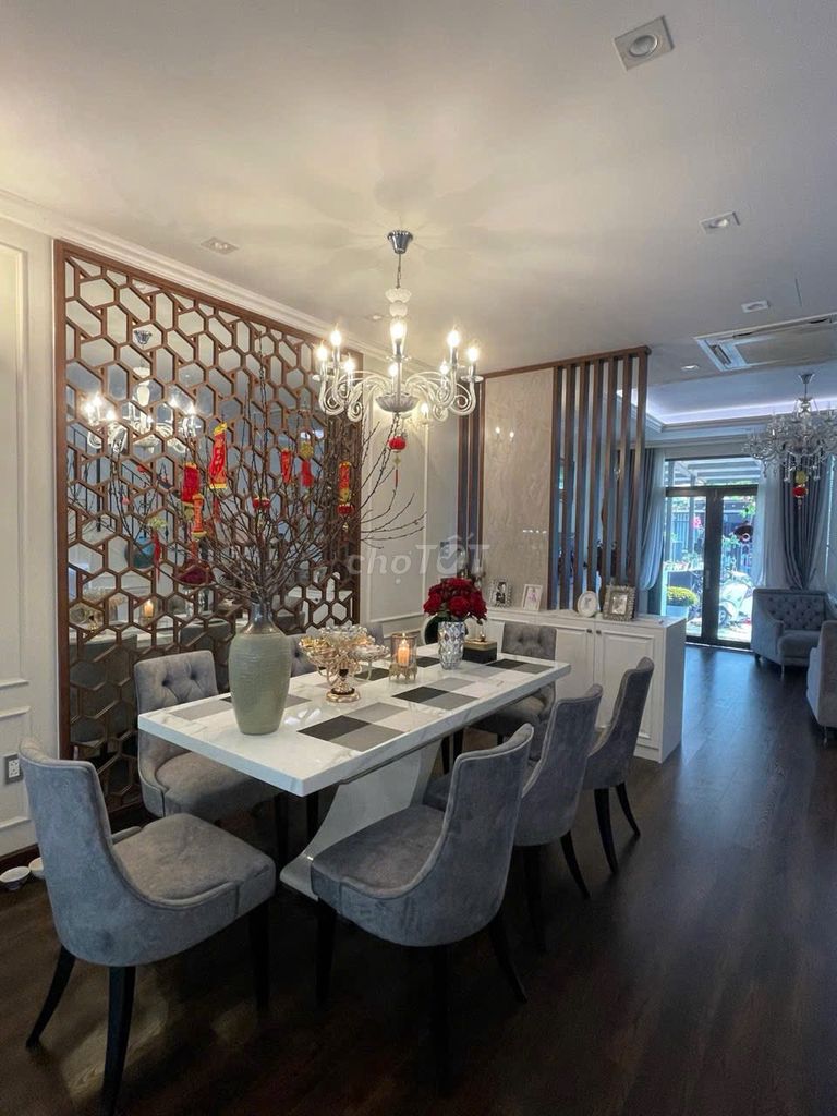 Rent a street near valora island full interior 27 million a month.
