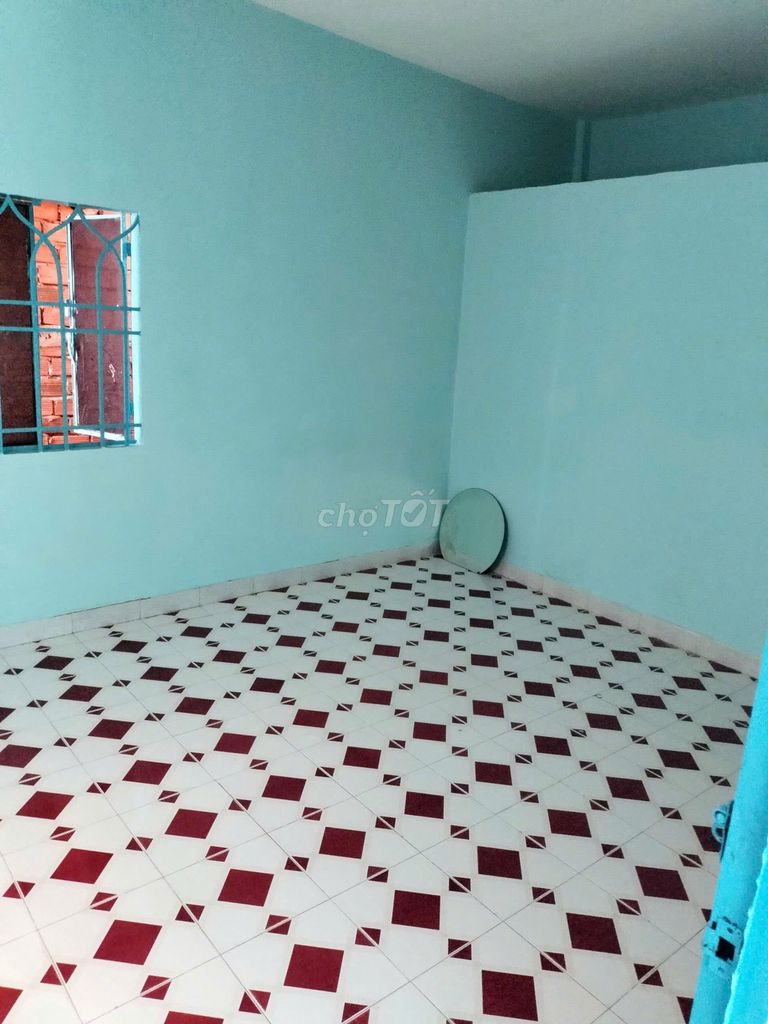 So one Trần Xuân Soạn house has three rooms, five million ath.