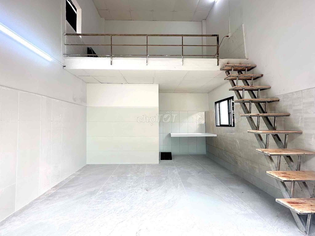 Lê Đức Anh Root House