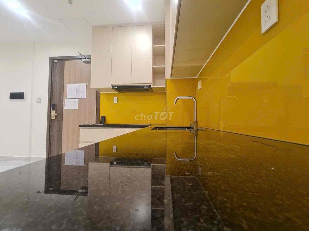 Rent three ntcb bedrooms from 10 million at Vimhomes District 9